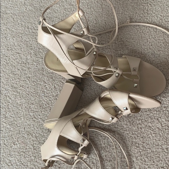 Shoes - Picture 2 of 4